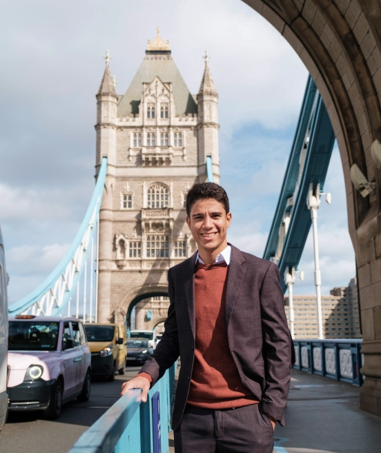 Gustavo Belo em Londres — Tower Bridge